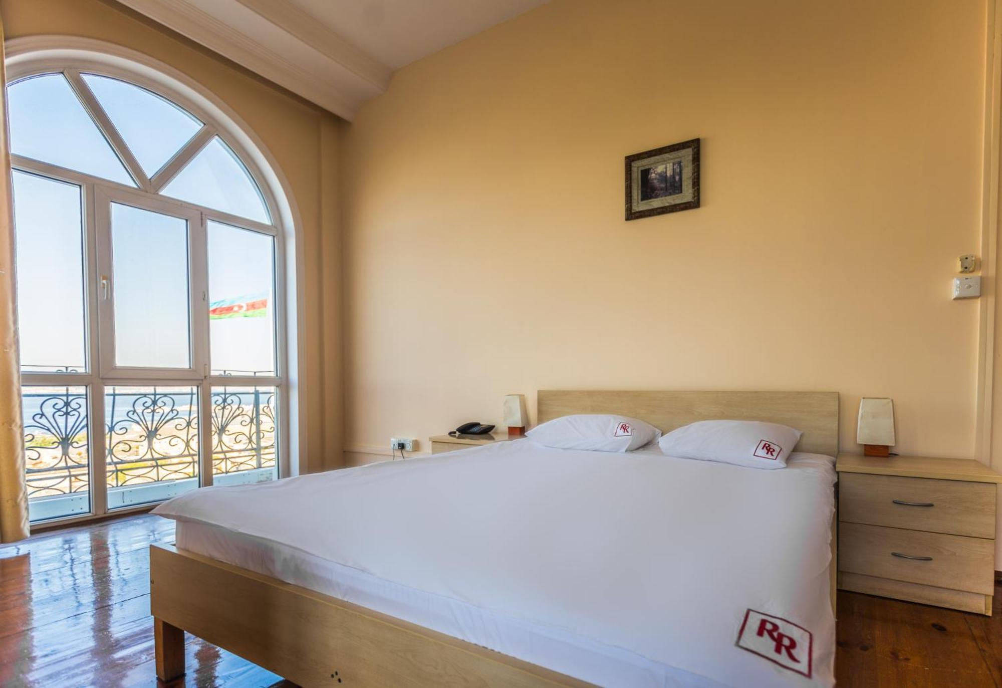 Red Roof Seaview Hotel Baku Extérieur photo