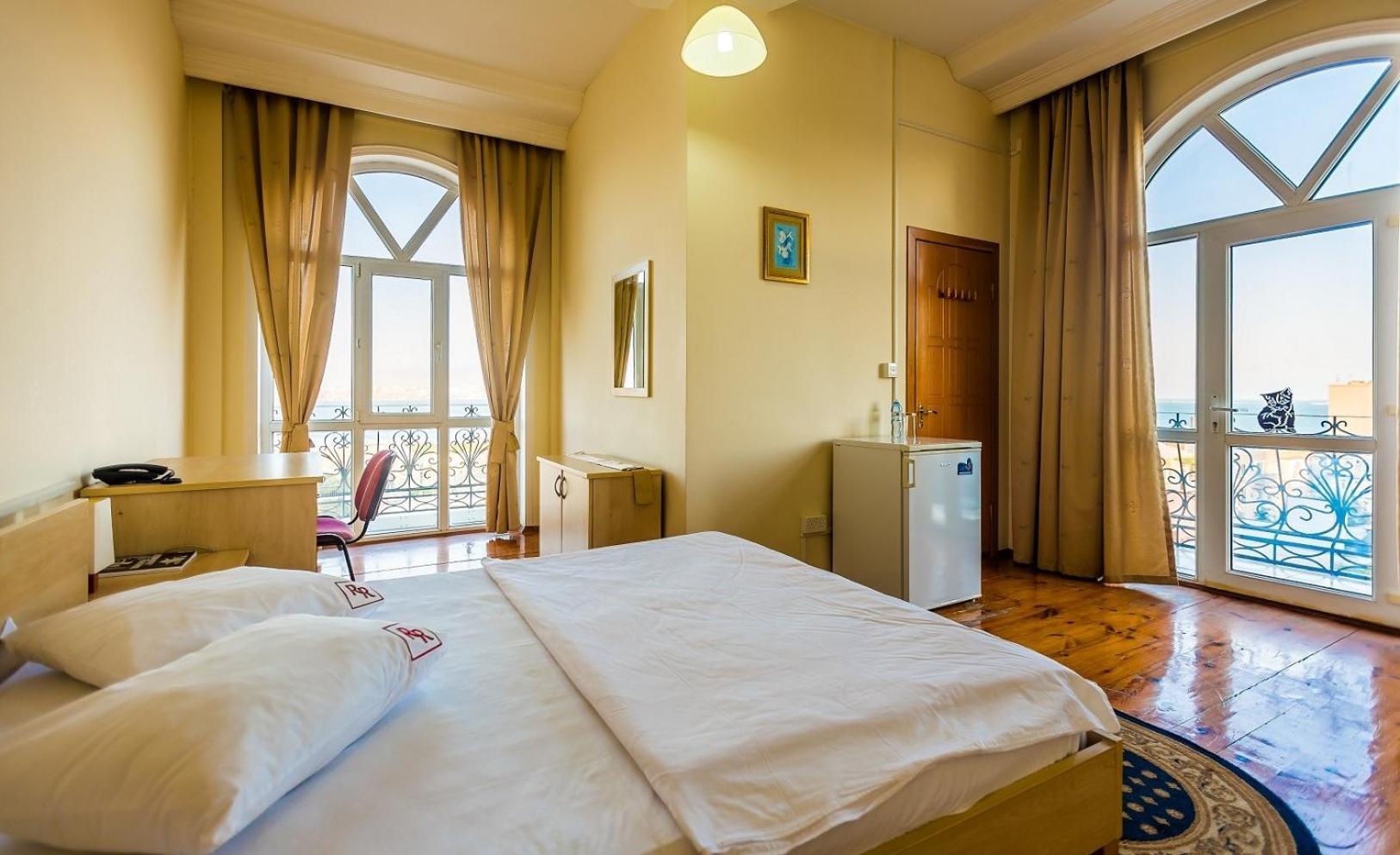 Red Roof Seaview Hotel Baku Extérieur photo