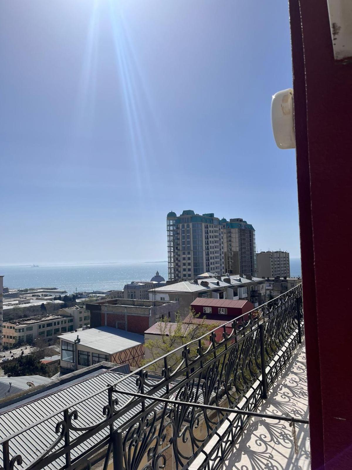 Red Roof Seaview Hotel Baku Extérieur photo