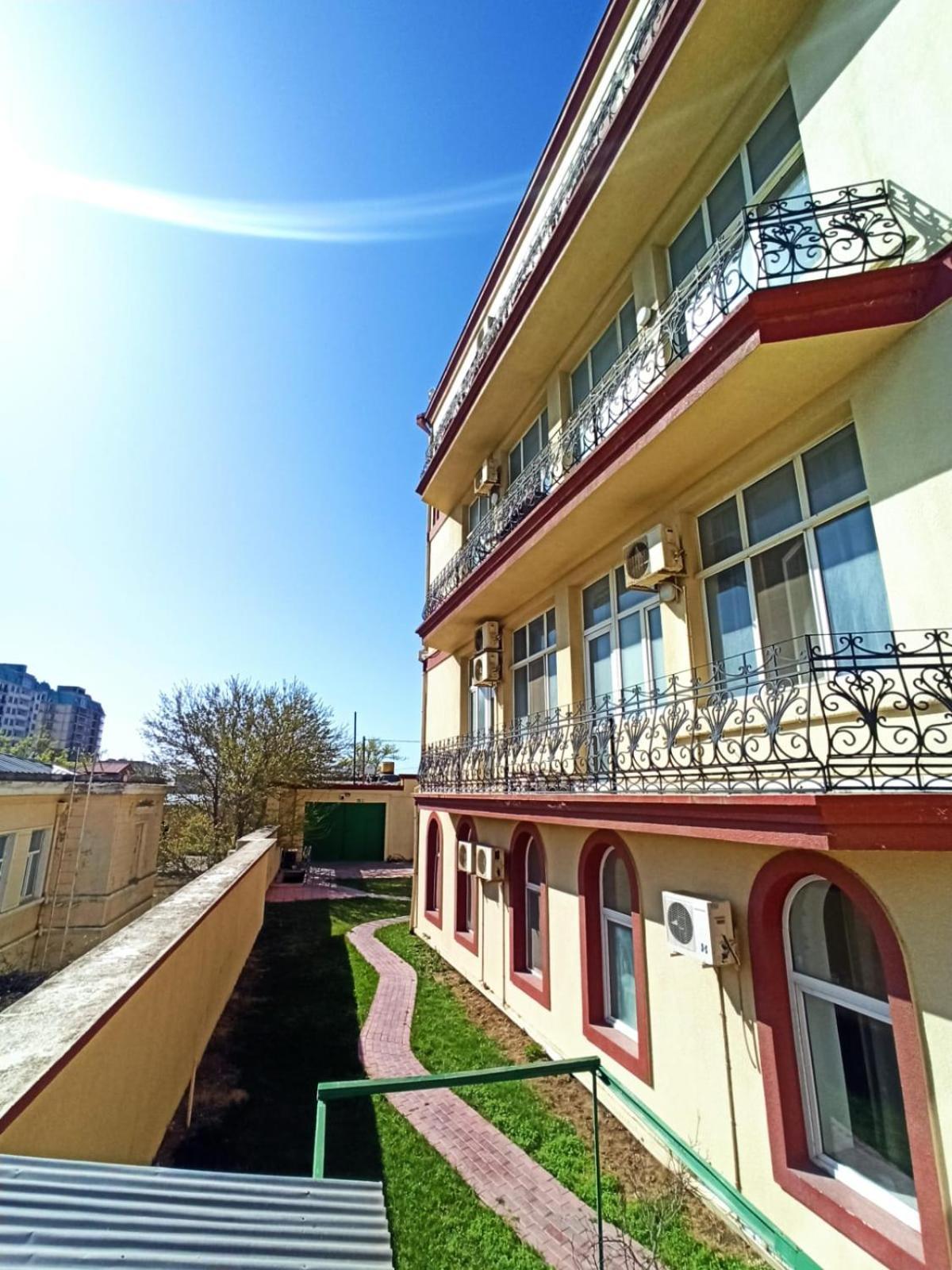 Red Roof Seaview Hotel Baku Extérieur photo